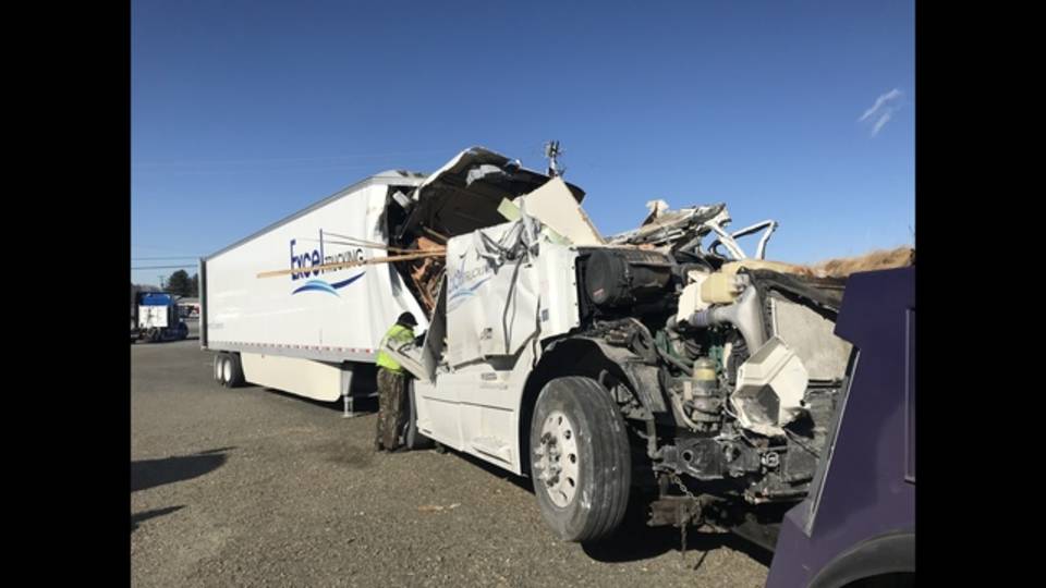 tractor trailer driver crash fatal rt runs galax near identified living hits