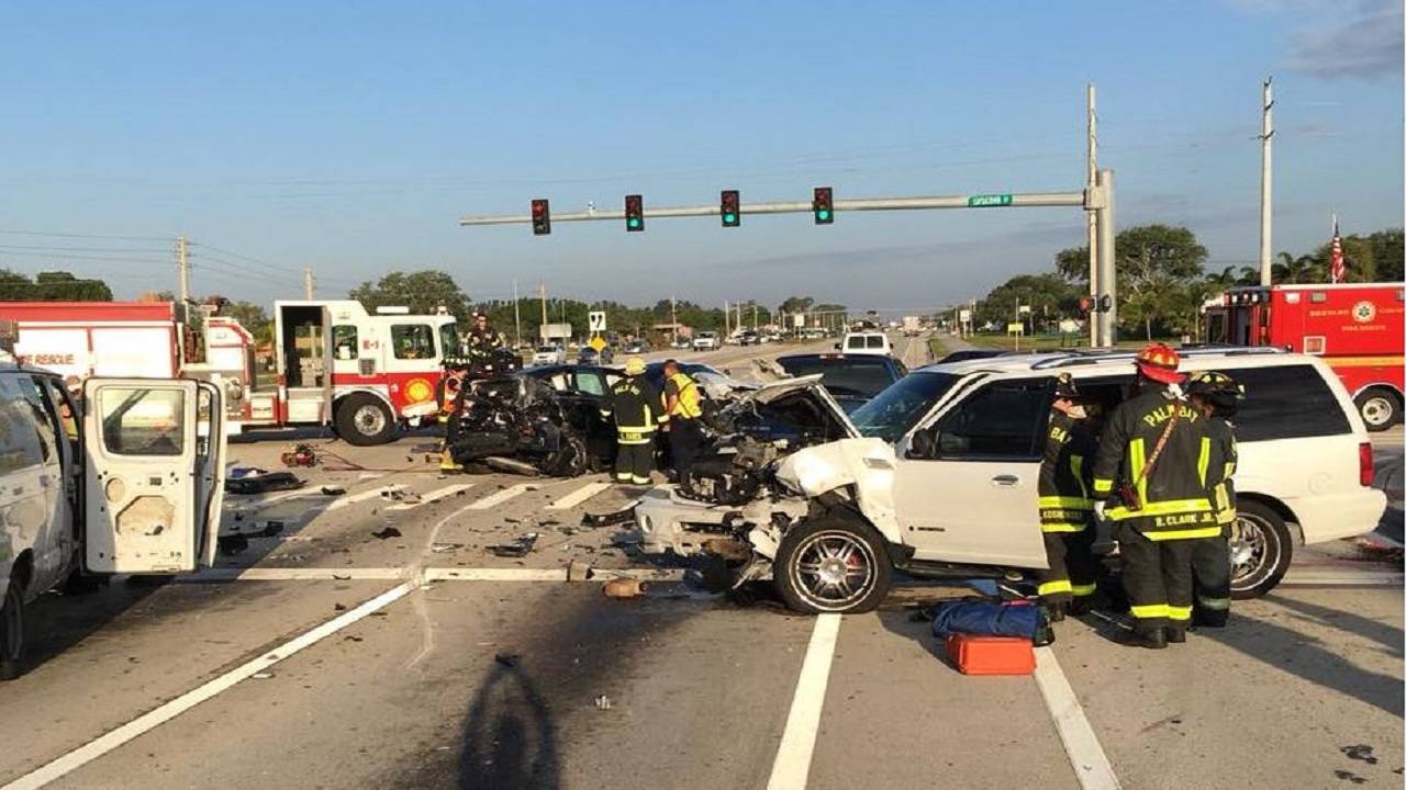 Several hurt in 4vehicle crash in Palm Bay, officials say