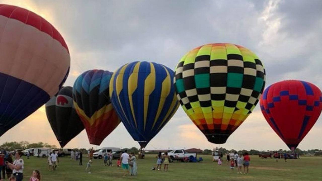 Fredericksburg Hot Air Balloon Festival offering free passes...