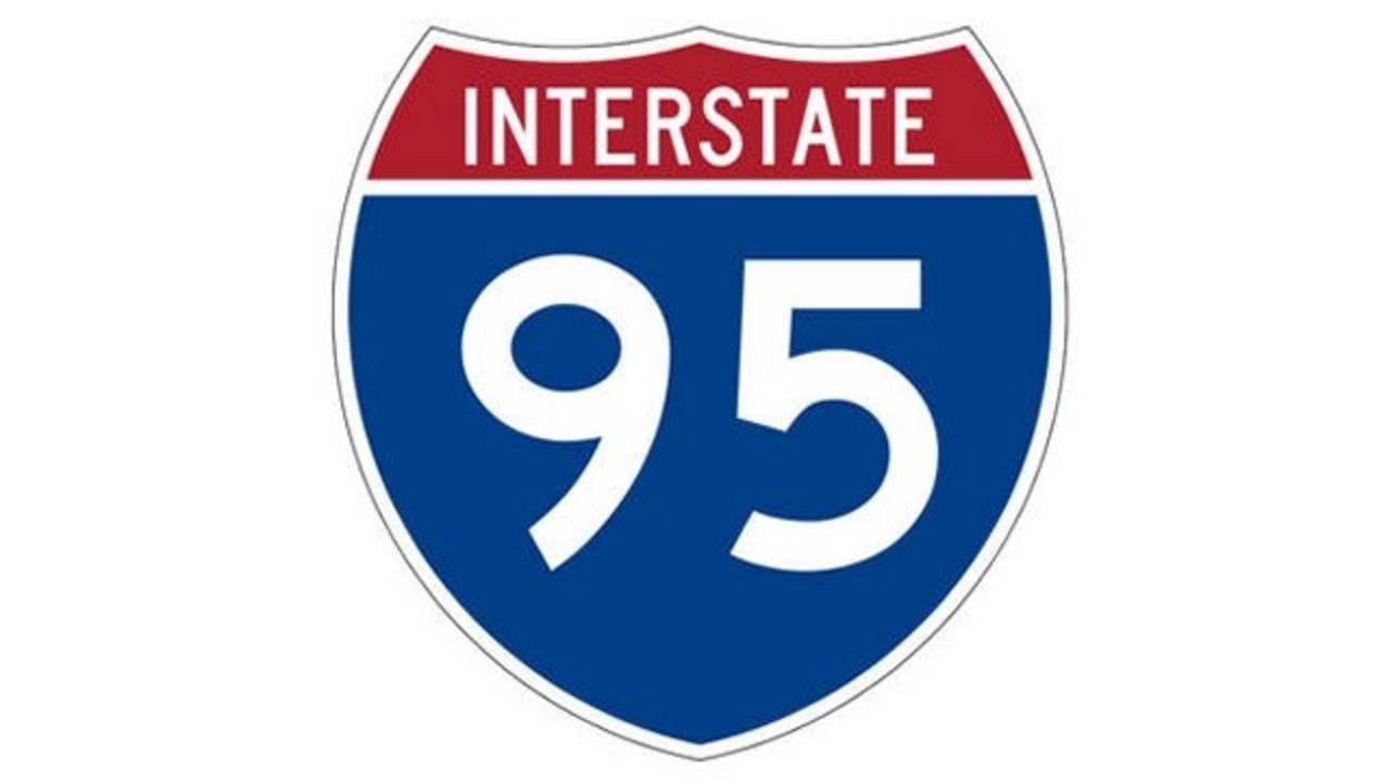 20 Year Old Pilot Lands Airplane On I 95 In Indian River