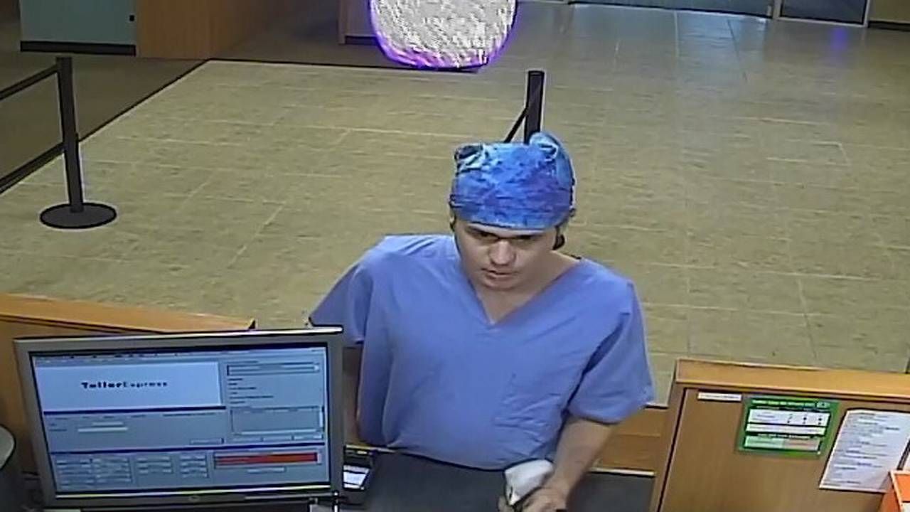 Man Dressed In Hospital Scrubs Robs Boynton Beach Bank