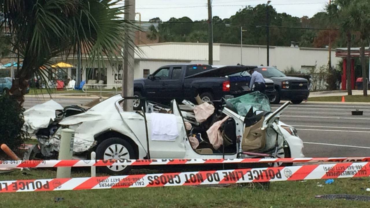 Teen killed in crash on Beach Boulevard at St. Johns Bluff Road Teen killed in crash on Beach Boulevard at St. Johns Bluff Road