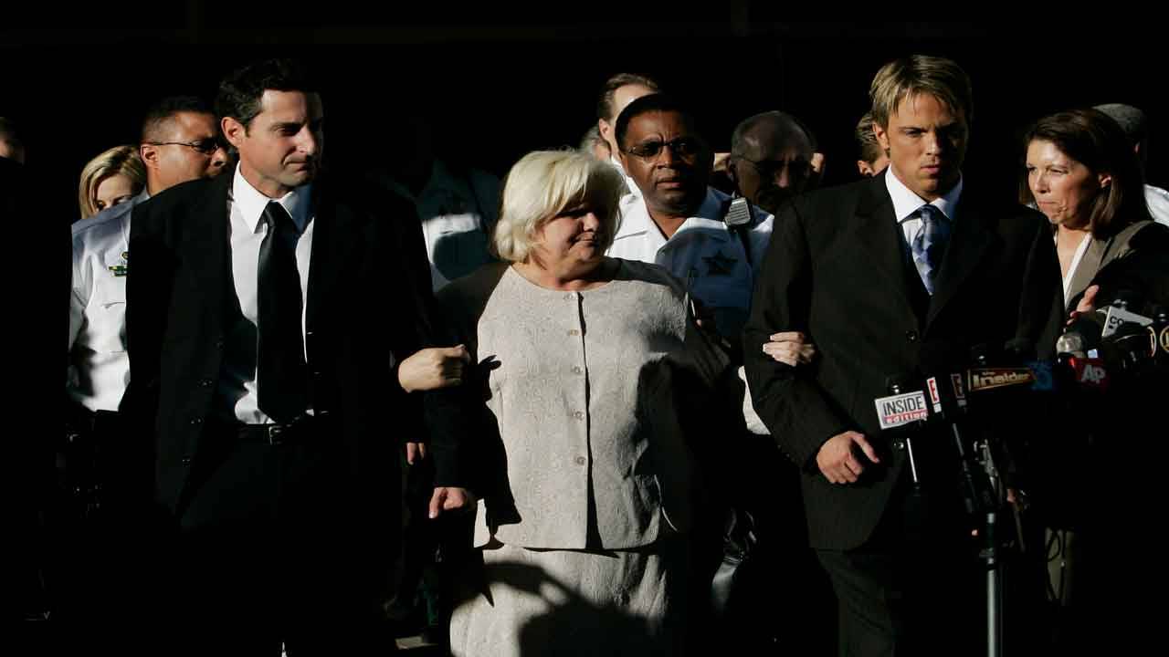 Anna Nicole Smith Disorder In The Court