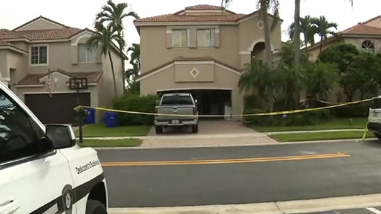 Pembroke Pines home where 3 relatives killed