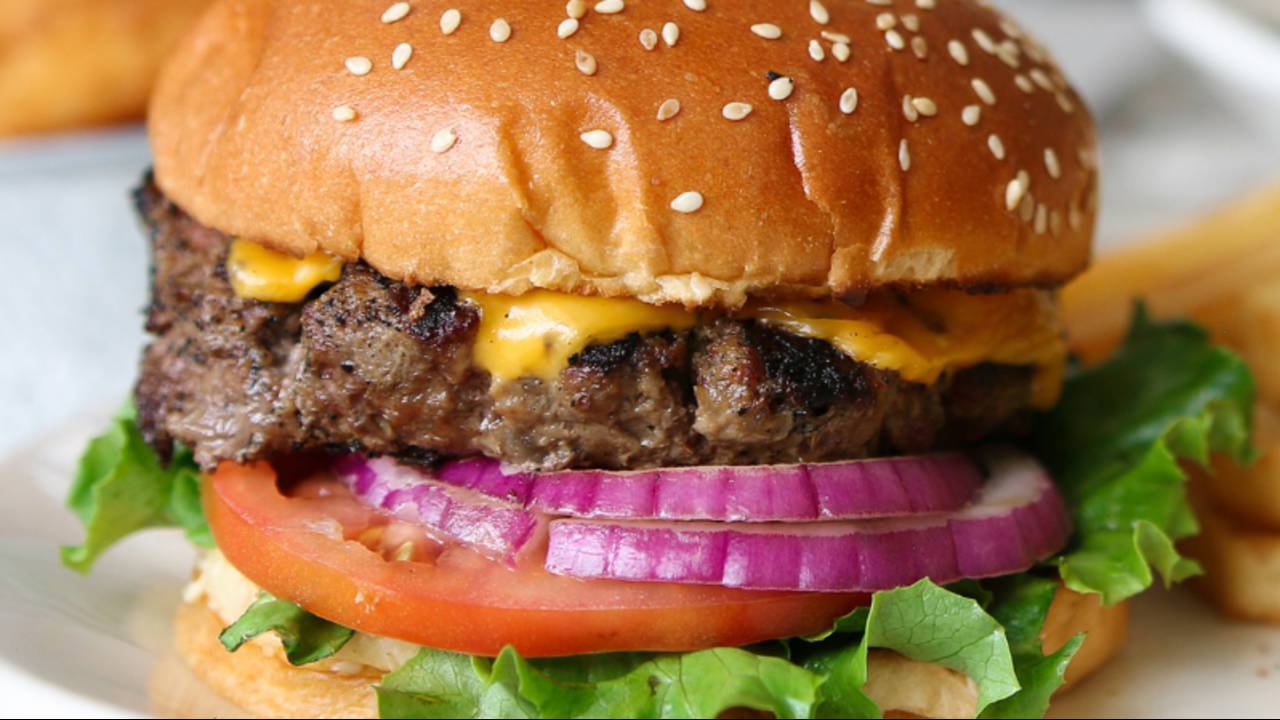 TheLoopCheeseburger_1559006381526.jpg