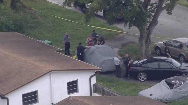 Sky 10 Miramar police outside home of dog attack